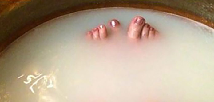 This Bath Pulls Toxins out of the Body, Improves Muscle and Nerve Function, Reduces Inflammation, Improves Blood Flow…
